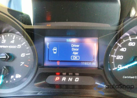 2014 Ford Police Interceptor z USA, uszkodzony, nr VIN 1FM5K8AR9EGA70764